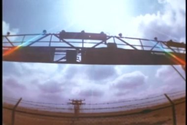 Yeni orelans havaalanına inen uçağın balıkgözü görünümü