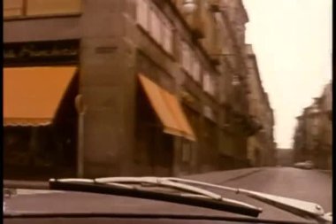 Araba garaj otopark içine hız göster