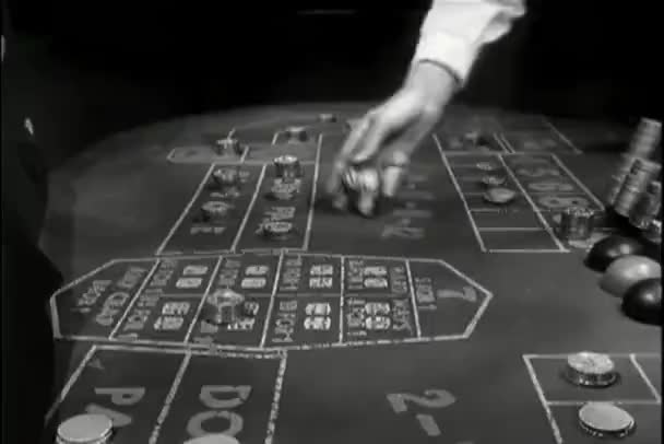 Rolling Dice Craps Table Vintage Video — Stock Video