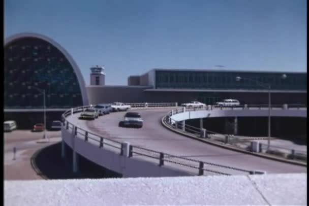 Carro Que Sai Aeroporto Internacional Nova Orleães — Vídeo de Stock