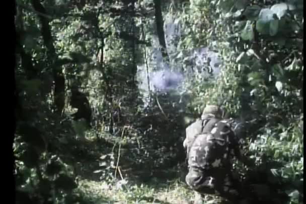 Wojna Partyzancka Dżungli Vintage Video — Wideo stockowe