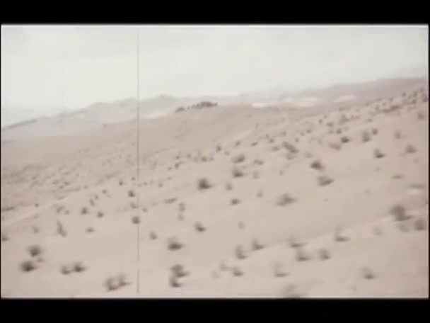 Utsikt Över Mojaveöknen Från Lågt Flygande Helikopter 1970 Tal — Stockvideo