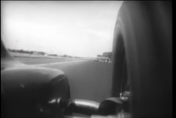 Μεγέθυνση Της Ρόδας Αυτοκινήτων Αγώνα Indianapolis Αυτοκινητοδρόμιο — Αρχείο Βίντεο