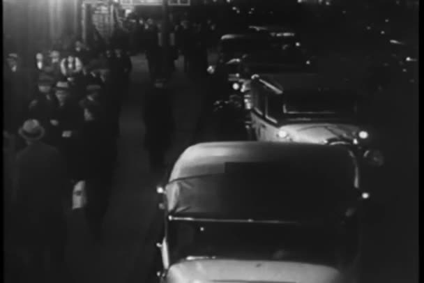 Megfelelőségértékelő Testületek Bélés New York City Street 1930 Években — Stock videók