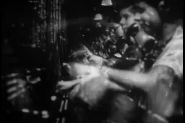 1940年代 スイスボードのオペレーターを閉鎖 — ストック動画