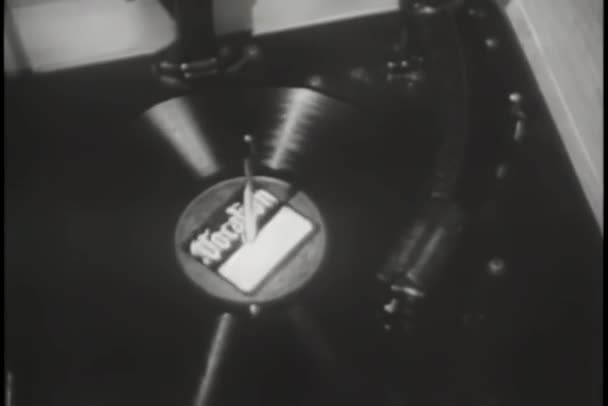 Close Albumn Spinning Turntable Background — Αρχείο Βίντεο