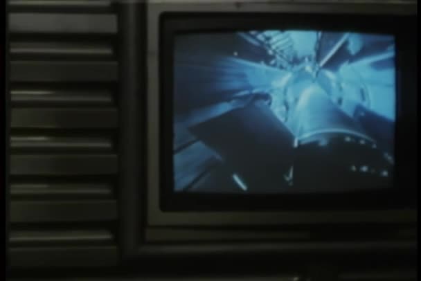 Füze Fırlatımı Görünümünü Televizyonunuzu — Stok video