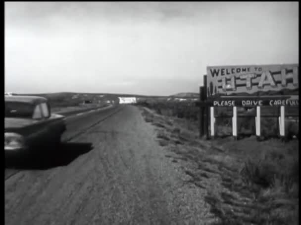 Добро Пожаловать Юту Знак Стороне Ехал 1960 — стоковое видео