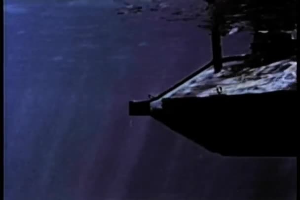 Yüzyılda Mini Denizaltı Altında — Stok video