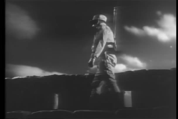 Historische Nachstellung Eines Soldaten Der Fremdenlegion Der Die Zitadelle Bewacht — Stockvideo
