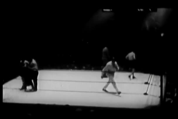 Wysoki Kąt Widzenia Bokserów Początek Meczu Madison Square Garden 1930 — Wideo stockowe