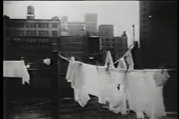 Pranie Wisi Bielizny Wschodniej Dolnej Nowego Jorku 1930 Roku — Wideo stockowe