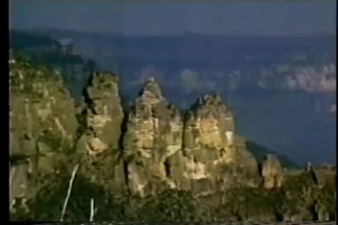 dağlar ve cliff oluşumları havadan görünümü