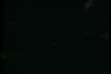 Çember ışık fenerleri ellerinde orta çekim