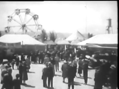 1940 'larda geniş bir kitle kitlesi.