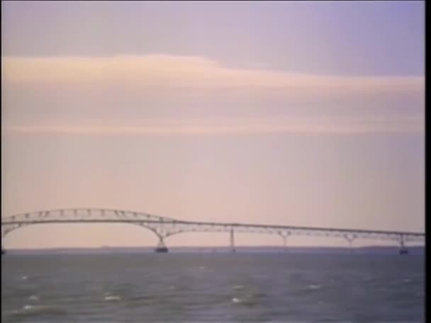 Panning Skott Chesapeake Bay Bridge Chesapeake Bay Maryland 1980 Talet — Stockvideo