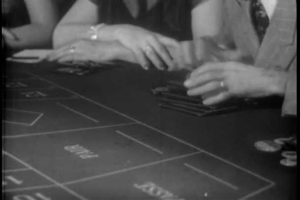 Casino Rulet Oynarken Ellerini Close — Stok video