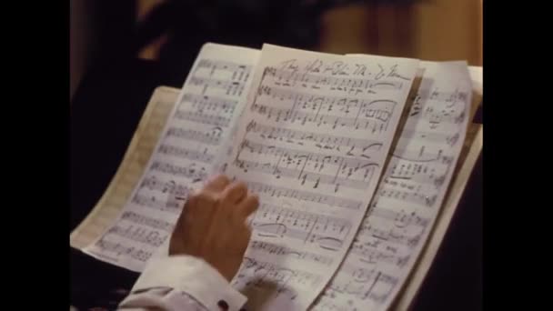 Tracking Shot Man Writing Sheet Music Piano 1940 — Vídeos de Stock