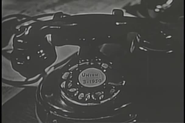 Zavřít Pohled Starý Rotační Telefon — Stock video
