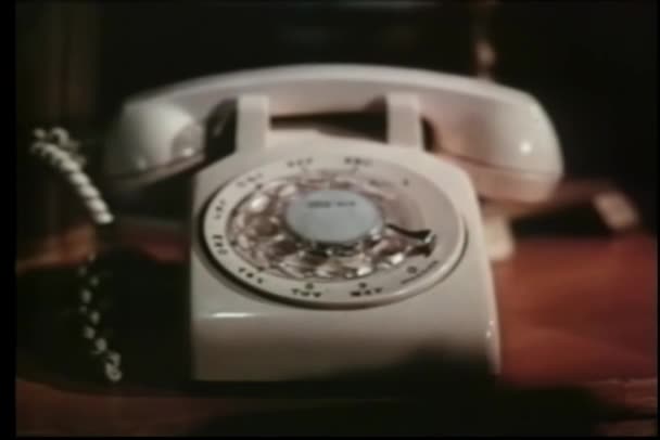 Närbild Rotary Telefon Bordet — Stockvideo