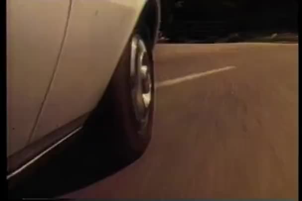 Close Hub Cab Falling Wheel Moving Car — Stock Video