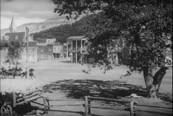 Historical Reenactment Cavalry Leaving Town Horseback — Stock Video