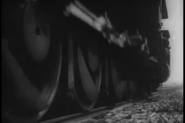 Közeli Kép Vonat Kerekek Mozgásba — Stock videók