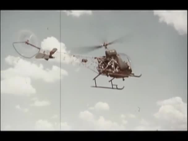 ภาพถ ายจากม าของเฮล คอปเตอร นบนท องฟ ในช วงป 1970 — วีดีโอสต็อก