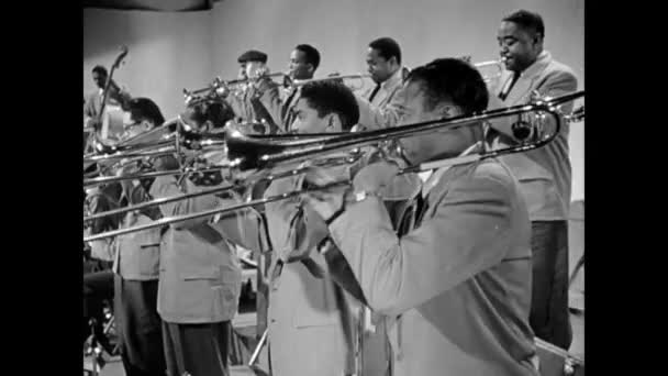 Sisi Tampilan Dari Bagian Kuningan Kinerja Band 1950 — Stok Video