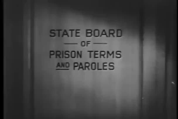 Zewnątrz Państwowej Rady Więziennictwa Biura Zwolnień Warunkowych — Wideo stockowe