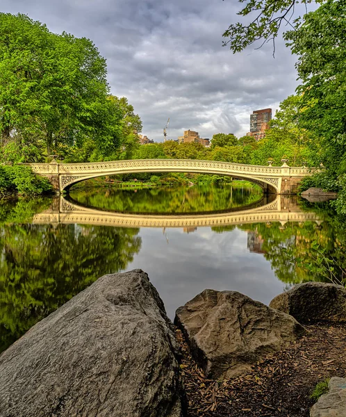Bow Bridge Central Park Νέα Υόρκη Τέλη Της Άνοιξης Νωρίς — Φωτογραφία Αρχείου
