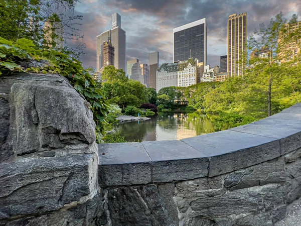 Gapstow Bridge Central Park Early Morning Late Spring — Stock Photo, Image