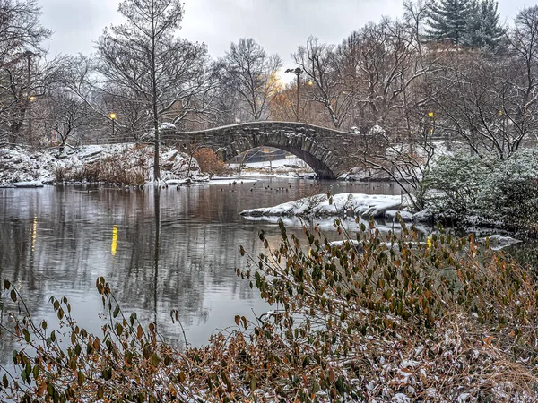 Most Gapstow Během Sněhové Bouře Central Parku New York City — Stock fotografie