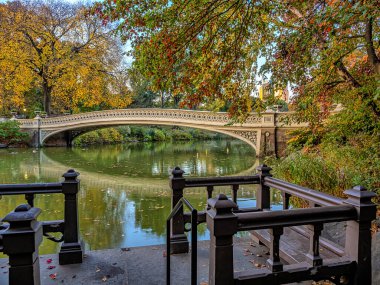 Pruva köprüsü, Central Park, New York Sonbahar sabahı erken saatlerde