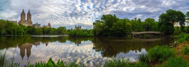 Pruva köprüsü, Central Park, New York Baharda