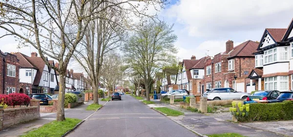 Suburbane Geschakelde Huizen Aan Woonstraat Londen Verenigd Koninkrijk Stockfoto