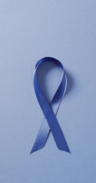 Vídeo Vertical Cinta Azul Sobre Fondo Azul Salud Prevención Medicina — Vídeos de Stock