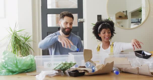 Video Happy Diverse Couple Having Fun Sorting Recycling Home Happiness — Video Stock