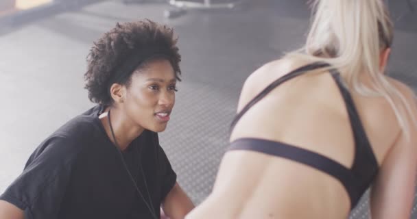 Video Diverse Female Trainer Woman Talking Working Out Gym Exercise — Vídeo de Stock