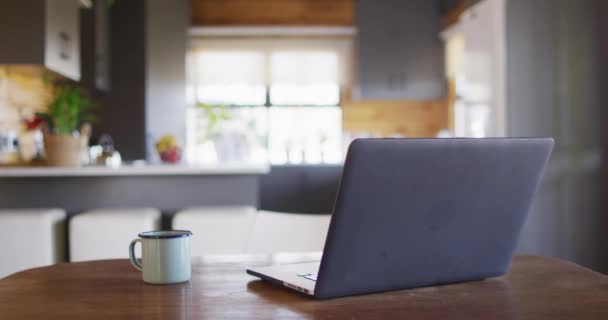 Empty Room Log Cabin Laptop Mug Table Slow Motion Free — Stock video