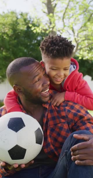 Vertical Video African American Man His Playing Football Garden Spending — Stock Video
