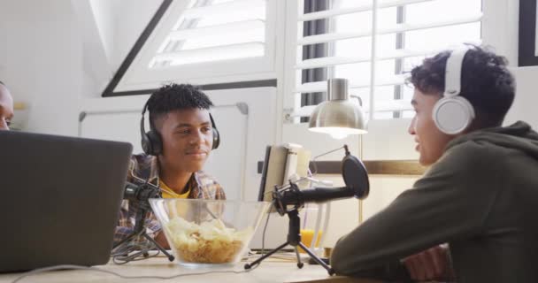 Happy Diverse Male Teenage Friends Using Laptop Recording Podcast Slow — Vídeos de Stock