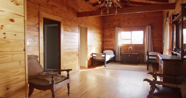 General View Bedroom Beds Armchairs Log Cabin Slow Motion Interior — Wideo stockowe