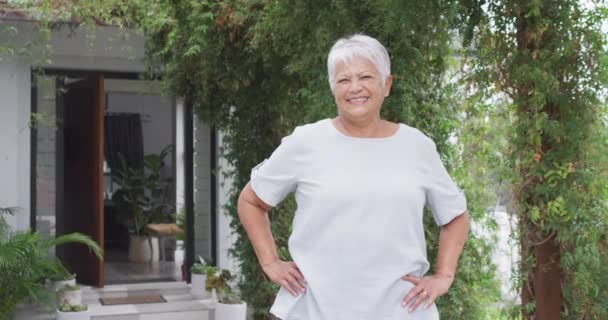 Portrait Happy Senior Caucasian Woman Looking Camera Garden Spending Quality — Stock video