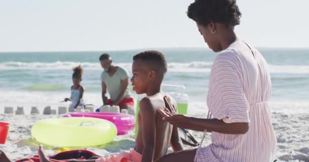 Video Happy African American Family Lying Beach Laughing Holidays Vacations — 图库视频影像