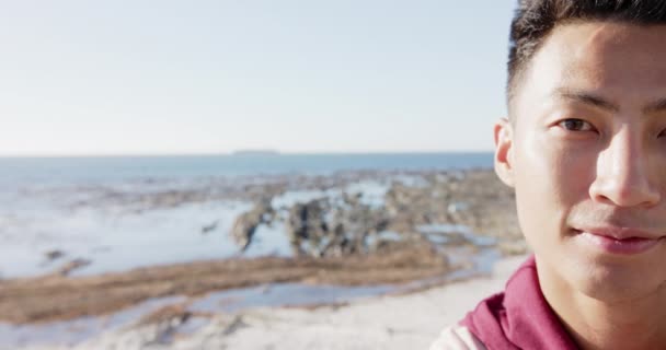 ภาพของชายเอเช ความส ขมองกล องท นเล มทะเลท ดลอกการเคล อนไหวช เวลา ไลฟ — วีดีโอสต็อก