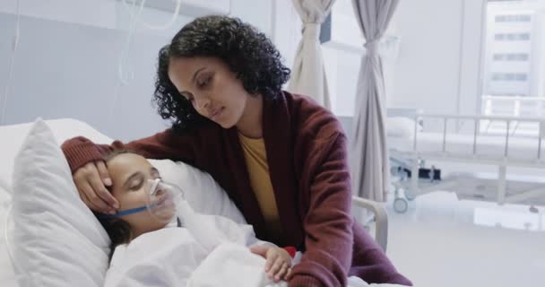 Worried Biracial Mother Her Sick Daughter Patient Oxygen Mask Hospital — Stock Video