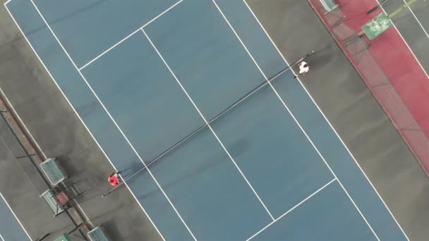 Különböző Férfi Teniszezők Kezében Ütő Teniszező Udvarban Sport Képzés Aktív — Stock videók