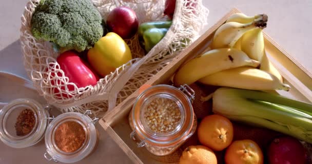 Widok Warzywa Słonecznej Kuchni Zwolnionym Tempie Gotowanie Jedzenie Zdrowe Życie — Wideo stockowe
