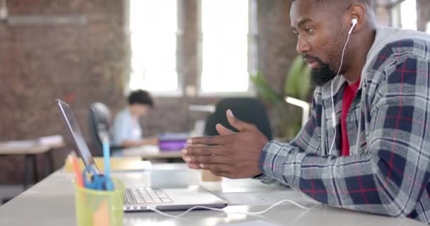 Focused African American Casual Businessman Having Laptop Video Call Office — стокове відео
